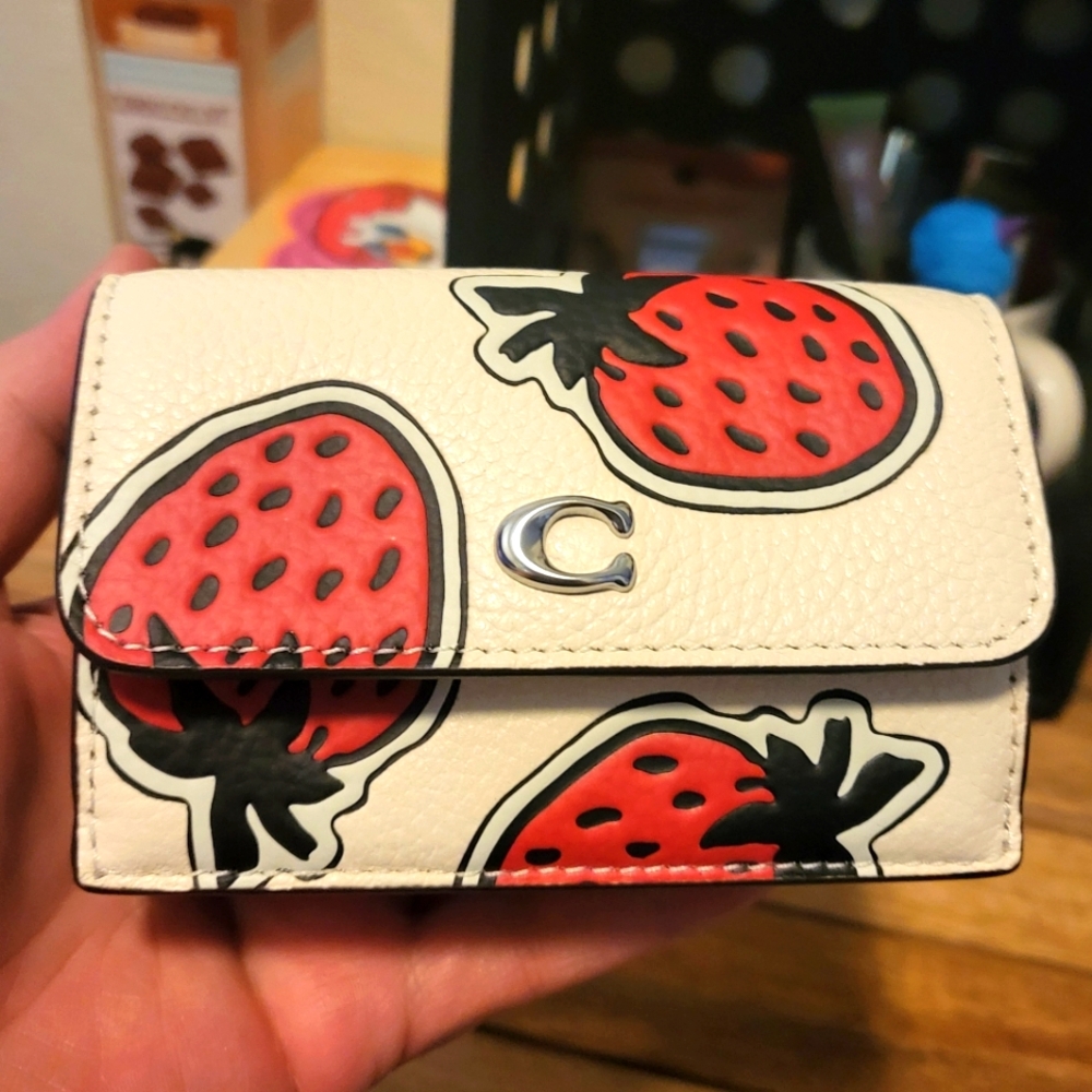 COACH Essential Mini Tri-Fold Wallet with Strawberry Print 🍓